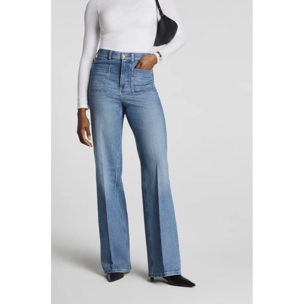 spanx easy flare jeans with patch pockets Sz Large Mid Wash High Rise Preppy
